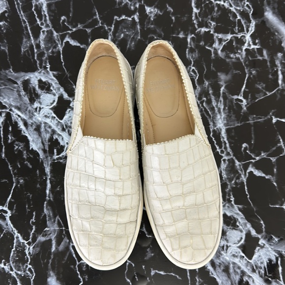 STUART WEITZMAN Light Gray Leather Croc Embossed Casual Shoe - Picture 3 of 10